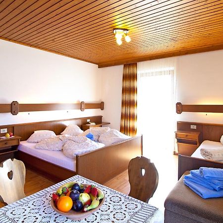 Marenklhof Villa Tesido Luaran gambar